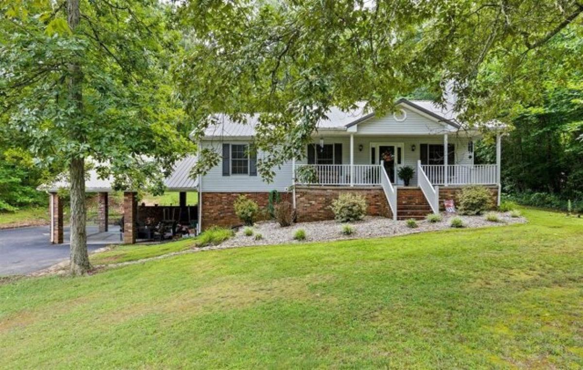 Picture of Home For Sale in Scottsville, Kentucky, United States