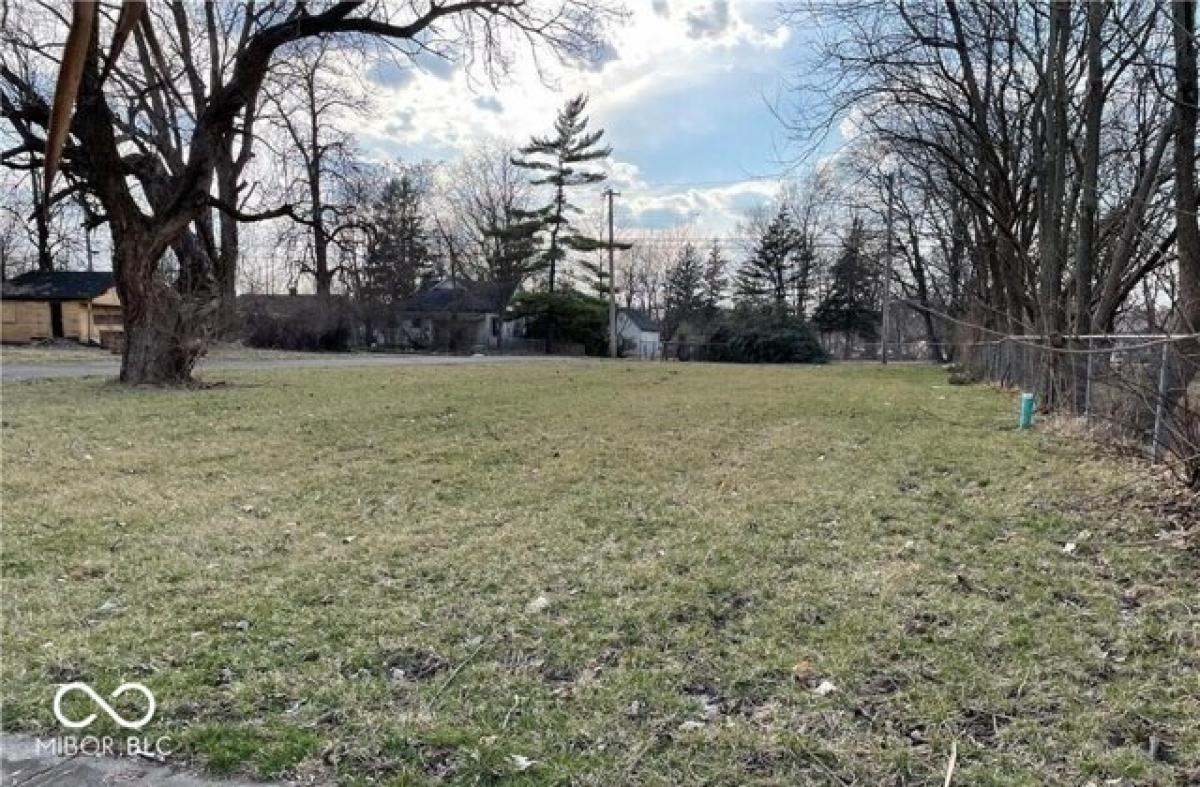 Picture of Residential Land For Sale in Anderson, Indiana, United States