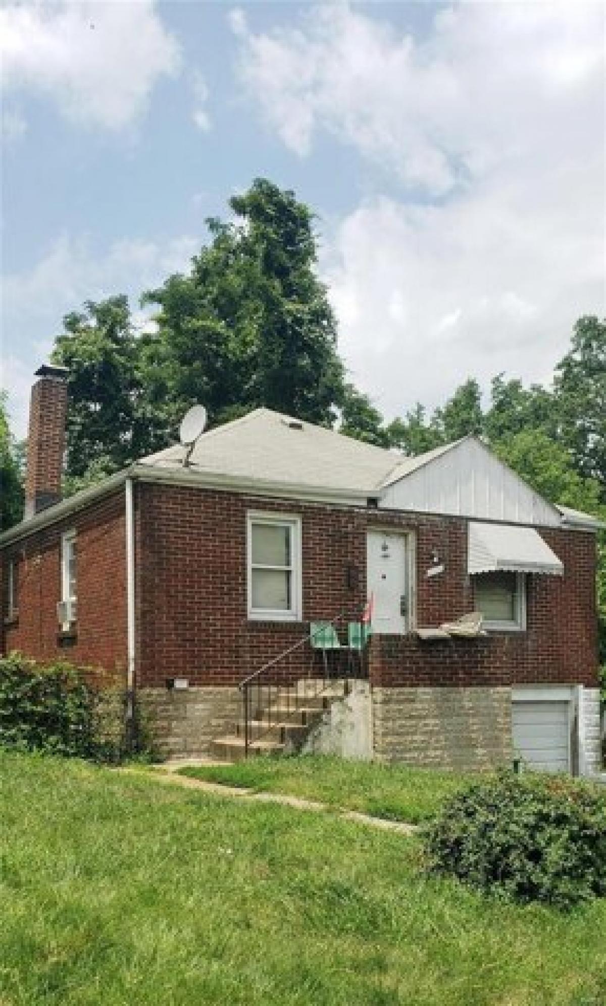 Picture of Home For Sale in Jennings, Missouri, United States