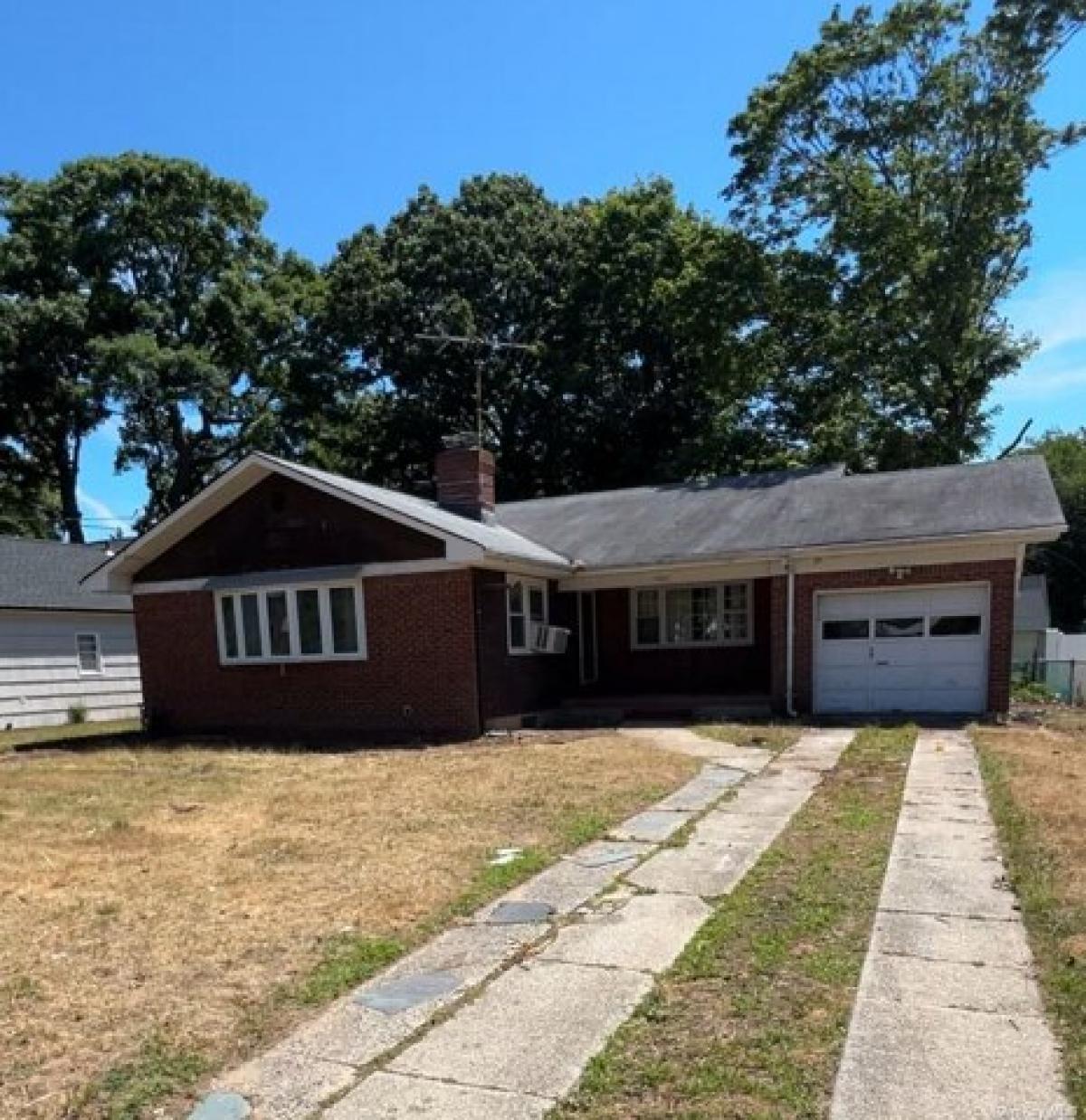 Picture of Home For Sale in Baldwin, New York, United States