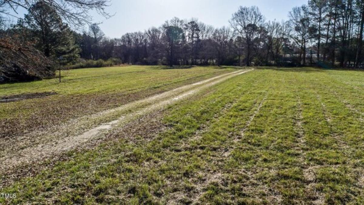 Picture of Residential Land For Sale in Zebulon, North Carolina, United States