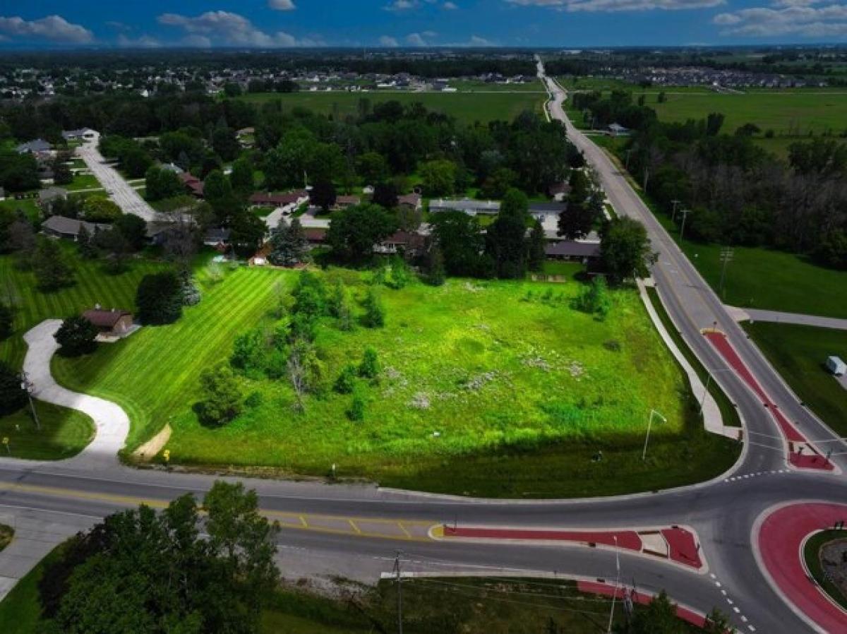 Picture of Residential Land For Sale in Green Bay, Wisconsin, United States