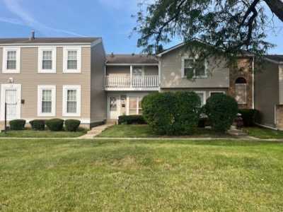 Home For Sale in Country Club Hills, Illinois