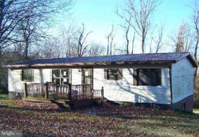 Home For Sale in Hopwood, Pennsylvania