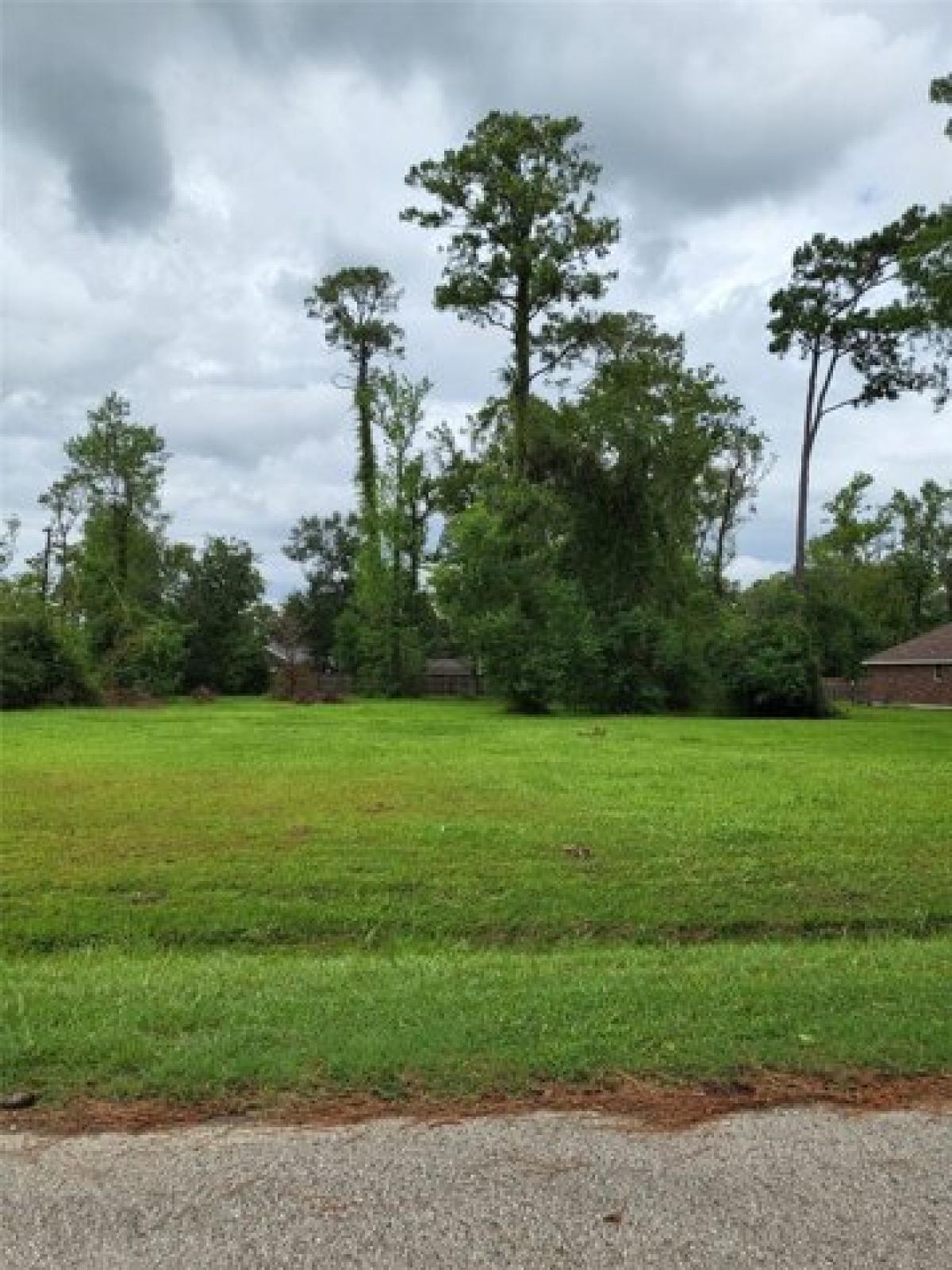 Picture of Residential Land For Sale in Crosby, Texas, United States