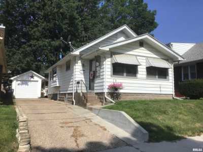 Home For Sale in Clinton, Iowa