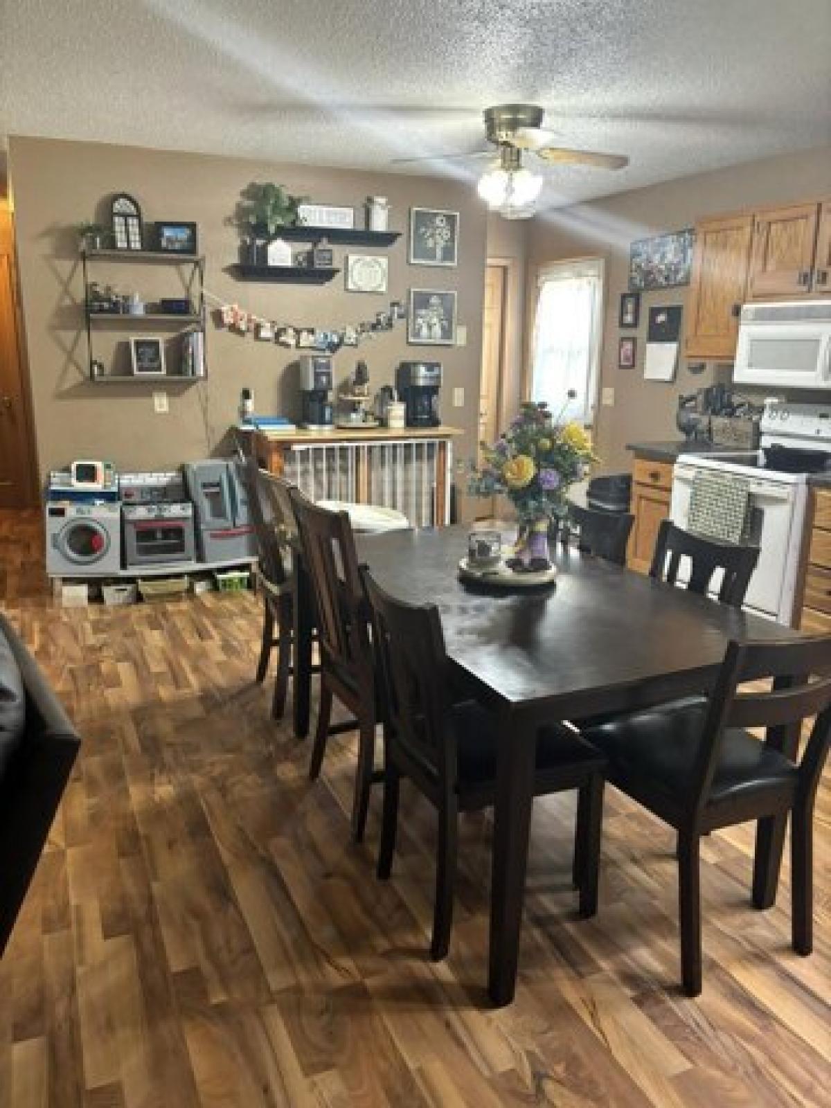 Picture of Home For Sale in Pierre, South Dakota, United States