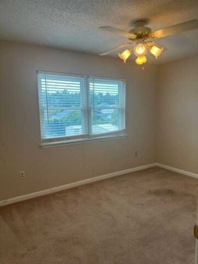 Home For Rent in Mary Esther, Florida