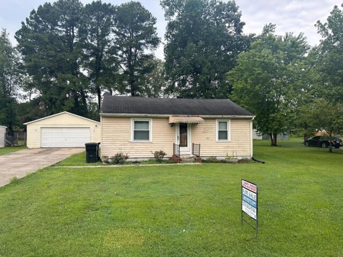 Picture of Home For Sale in Guthrie, Kentucky, United States