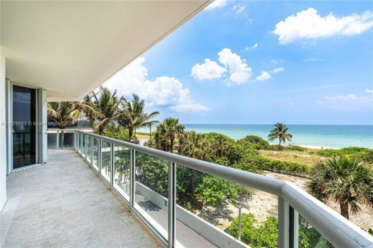 Picture of Home For Sale in Surfside, Florida, United States