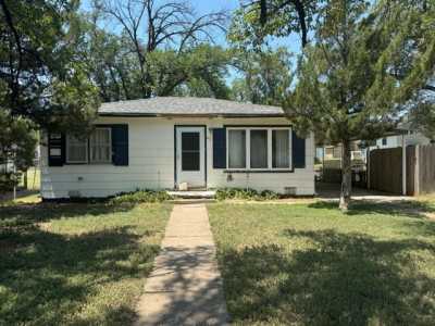 Home For Sale in Elkhart, Kansas