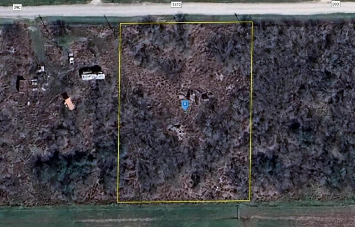 Picture of Residential Land For Sale in Sinton, Texas, United States