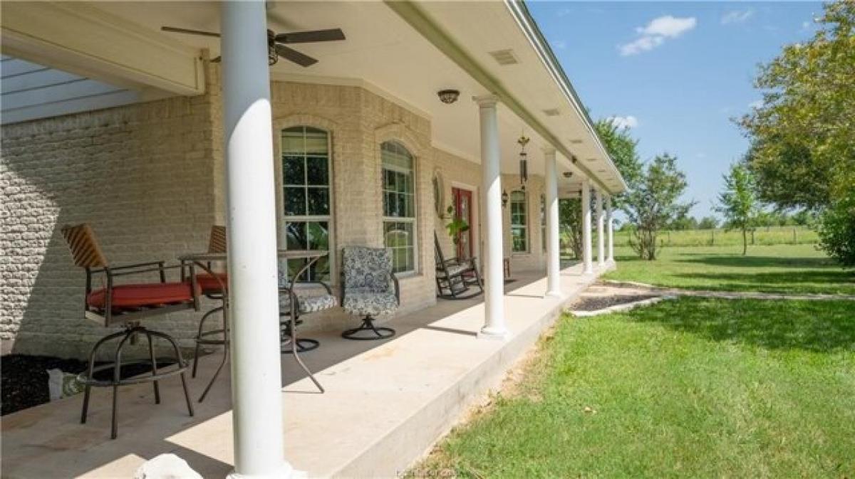 Picture of Home For Sale in Caldwell, Texas, United States