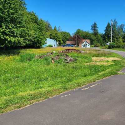 Residential Land For Sale in Rosburg, Washington