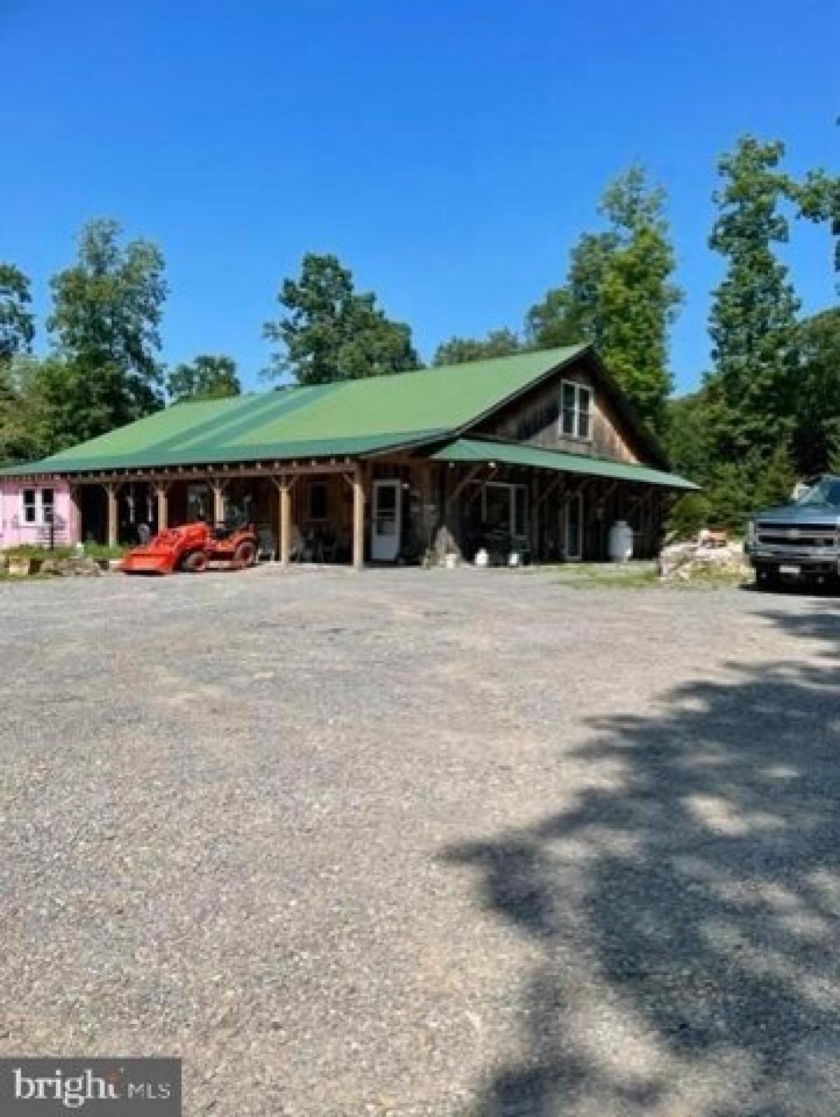 Picture of Home For Sale in Oakland, Maryland, United States