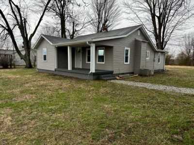 Home For Sale in White Plains, Kentucky