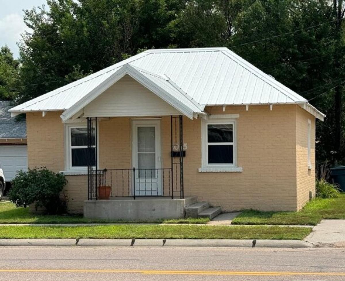 Picture of Home For Sale in North Platte, Nebraska, United States