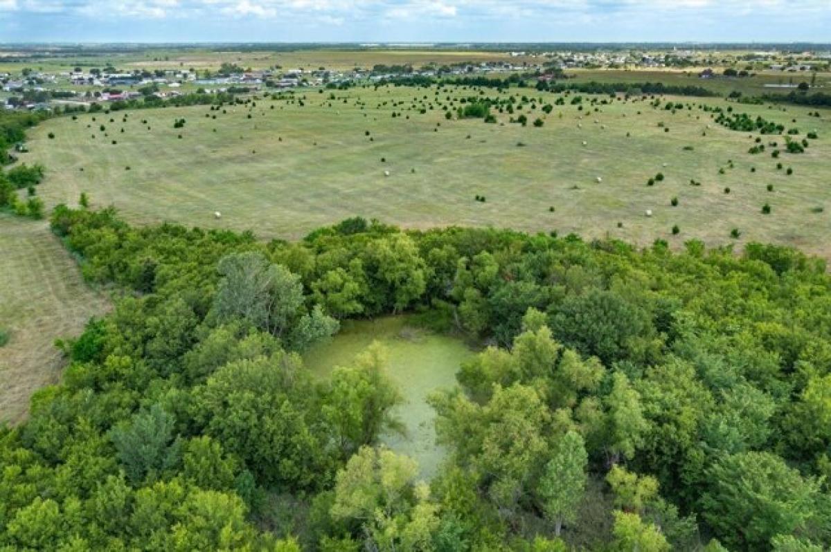 Picture of Residential Land For Sale in Crandall, Texas, United States