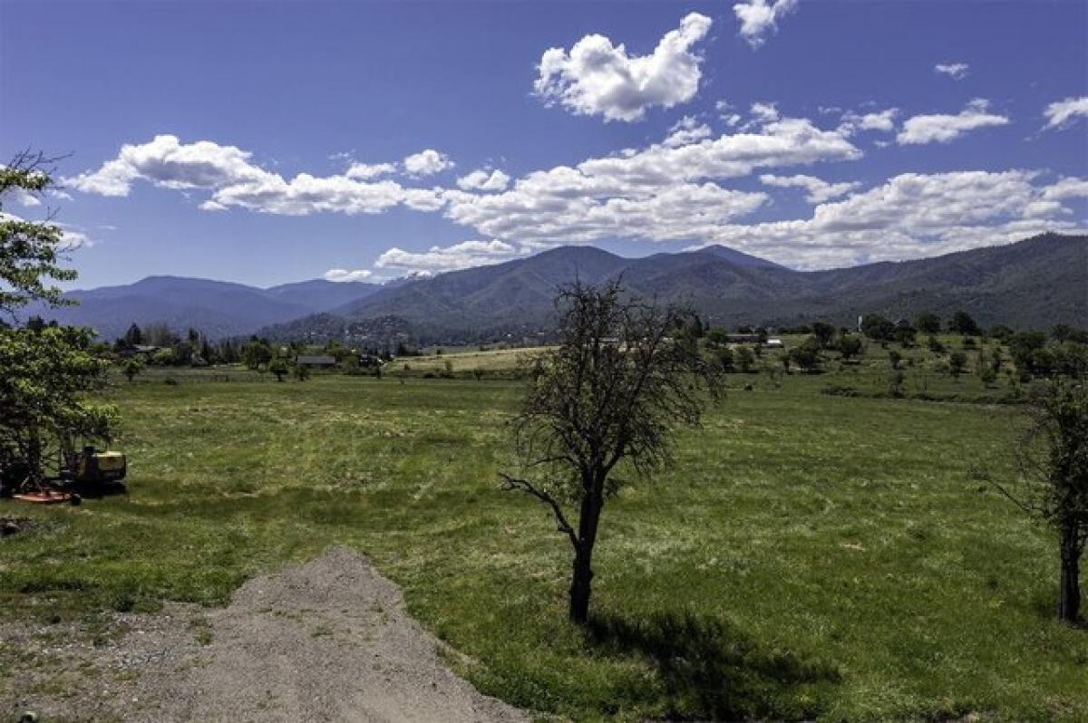 Picture of Residential Land For Sale in Ashland, Oregon, United States