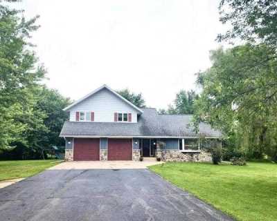 Home For Sale in Stetsonville, Wisconsin