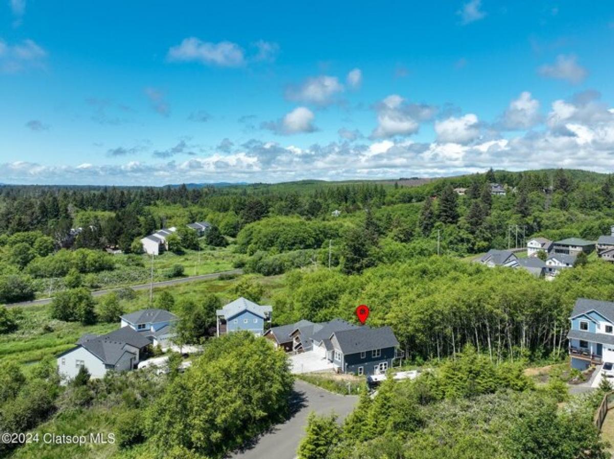 Picture of Home For Sale in Seaside, Oregon, United States