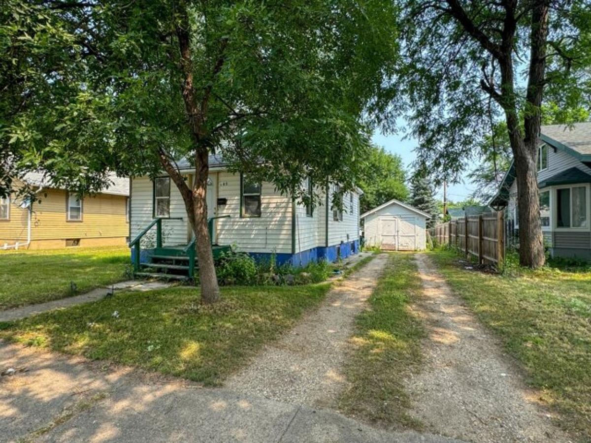 Picture of Home For Sale in Huron, South Dakota, United States