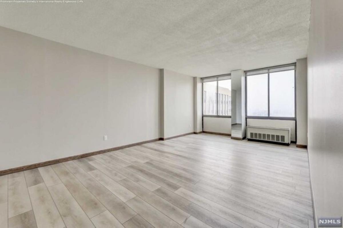 Picture of Home For Rent in Cliffside Park, New Jersey, United States