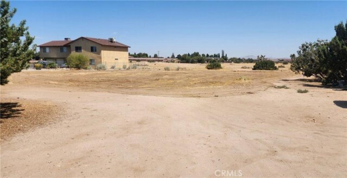 Picture of Residential Land For Sale in Hesperia, California, United States