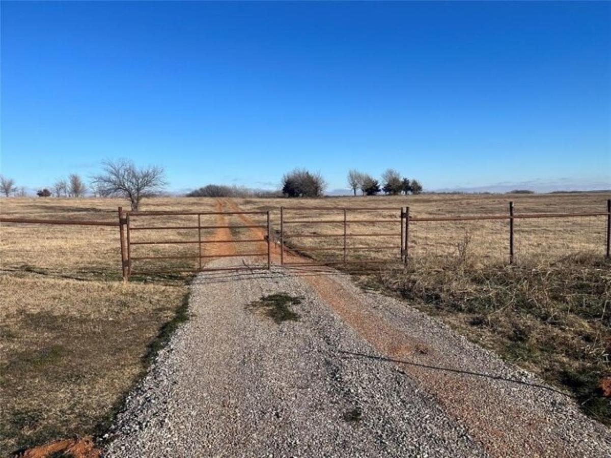 Picture of Residential Land For Sale in Chickasha, Oklahoma, United States