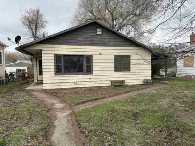 Home For Sale in Edgemont, South Dakota