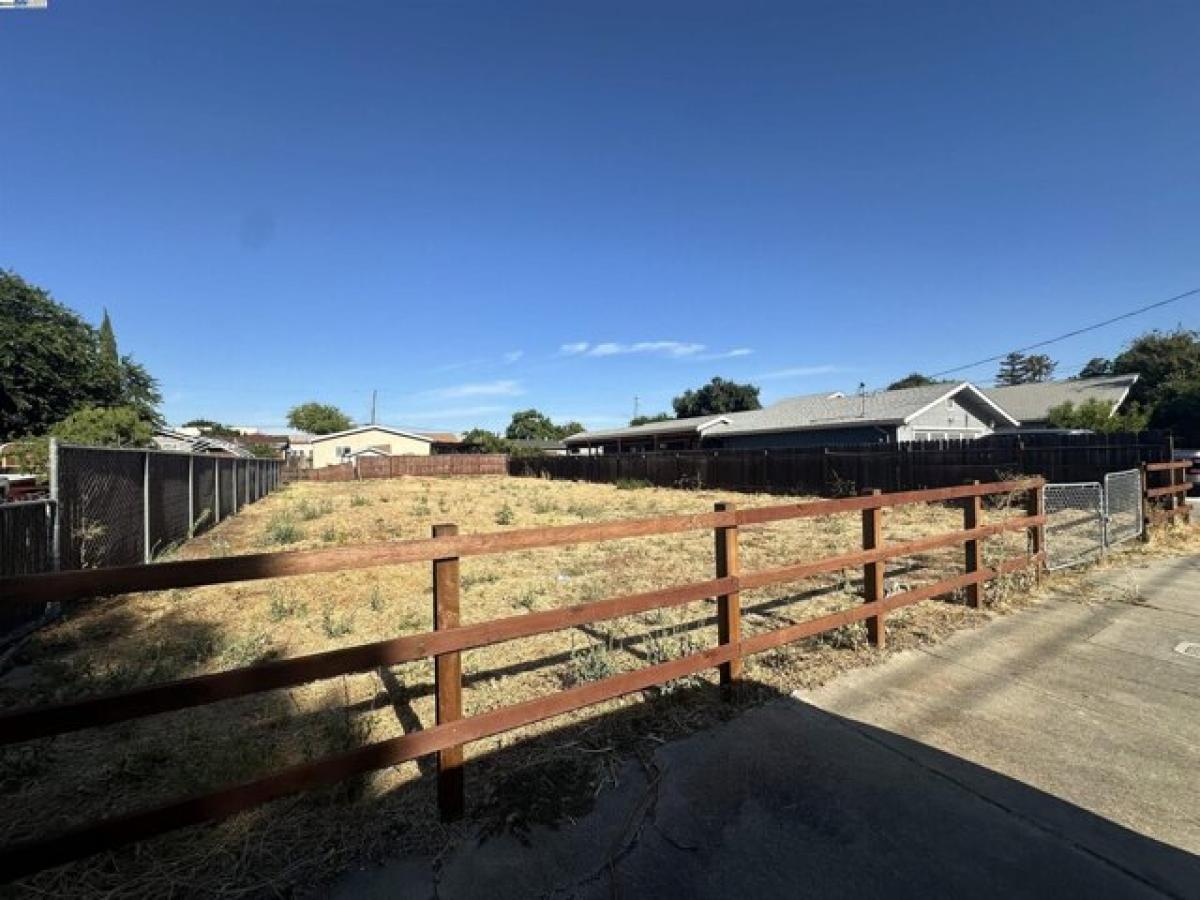 Picture of Residential Land For Sale in Oakley, California, United States