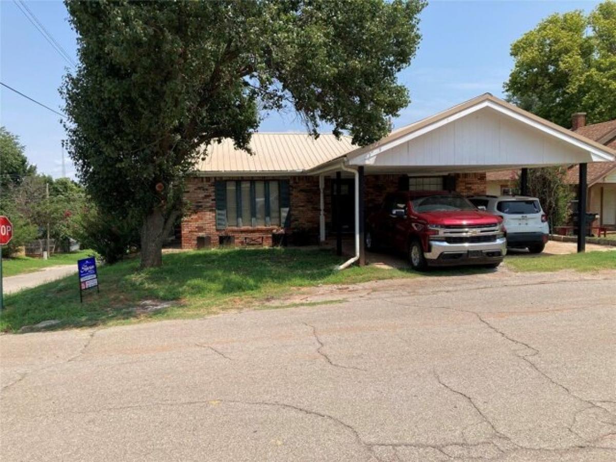 Picture of Home For Sale in Binger, Oklahoma, United States