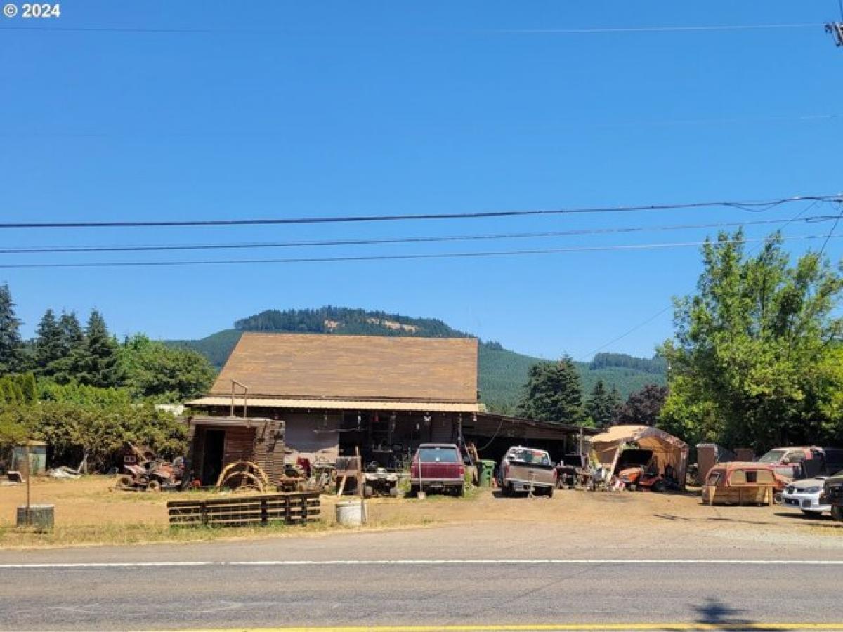 Picture of Home For Sale in Cottage Grove, Oregon, United States