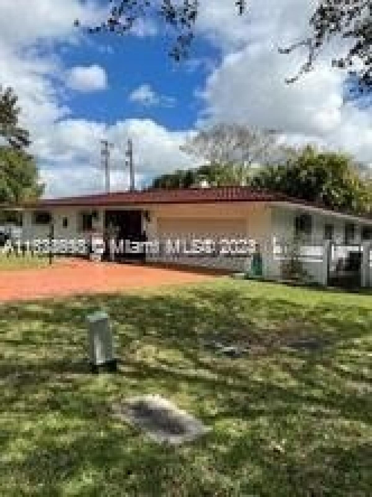 Picture of Home For Sale in Miami Springs, Florida, United States