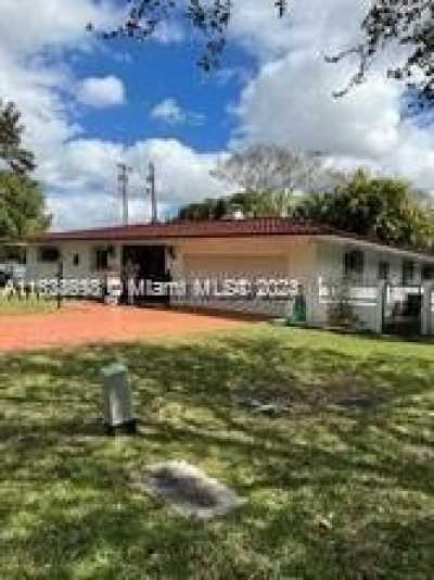 Home For Sale in Miami Springs, Florida