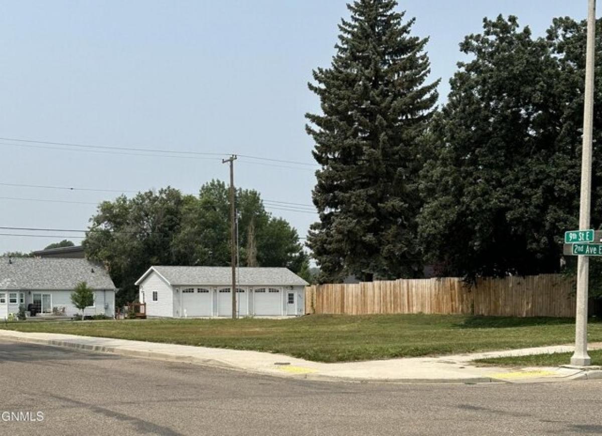 Picture of Residential Land For Sale in Williston, North Dakota, United States