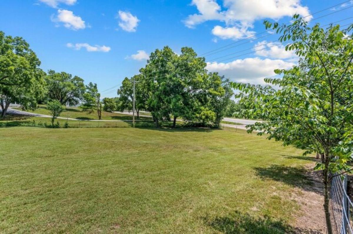 Picture of Home For Sale in Ava, Missouri, United States