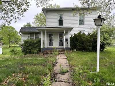 Home For Sale in Hamilton, Illinois