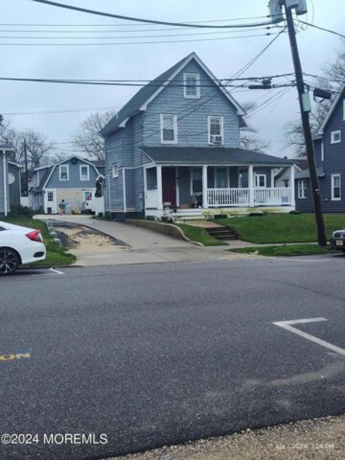 Picture of Home For Sale in Belmar, New Jersey, United States