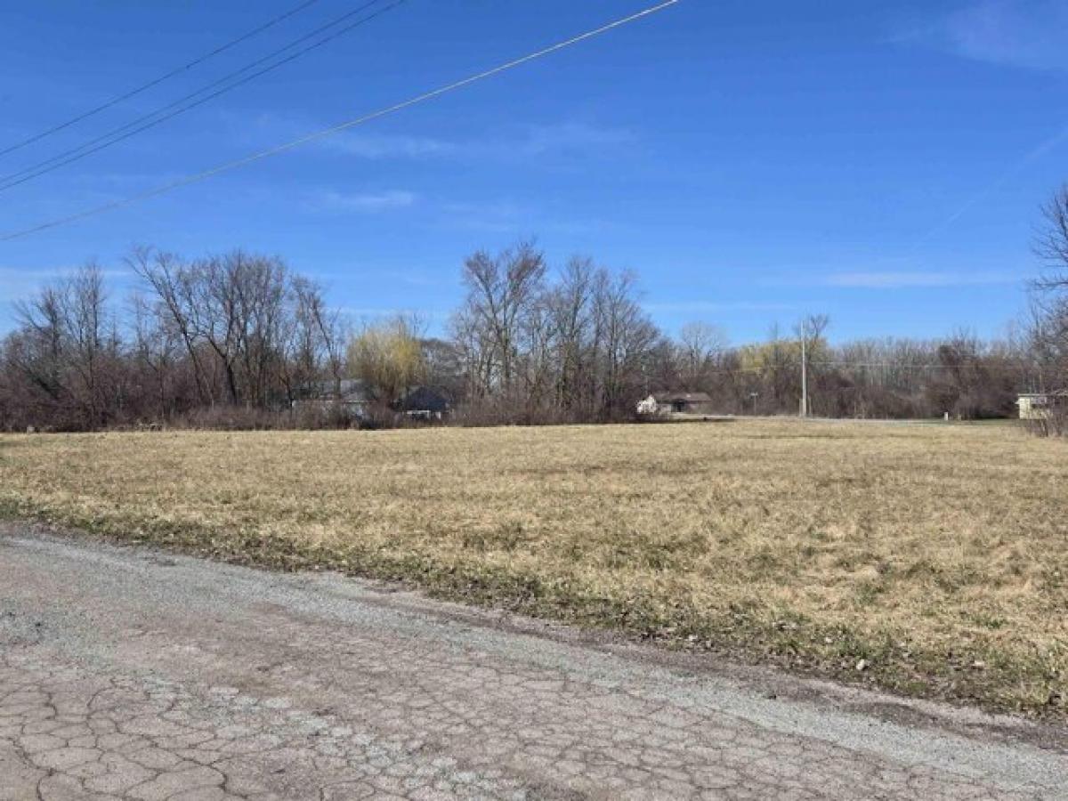 Picture of Residential Land For Sale in Saginaw, Michigan, United States