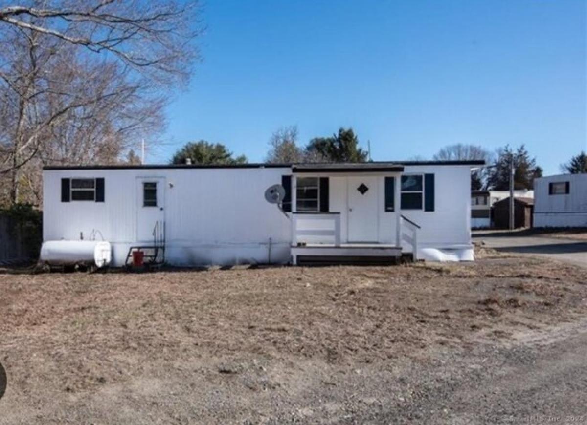 Picture of Home For Sale in Plainfield, Connecticut, United States