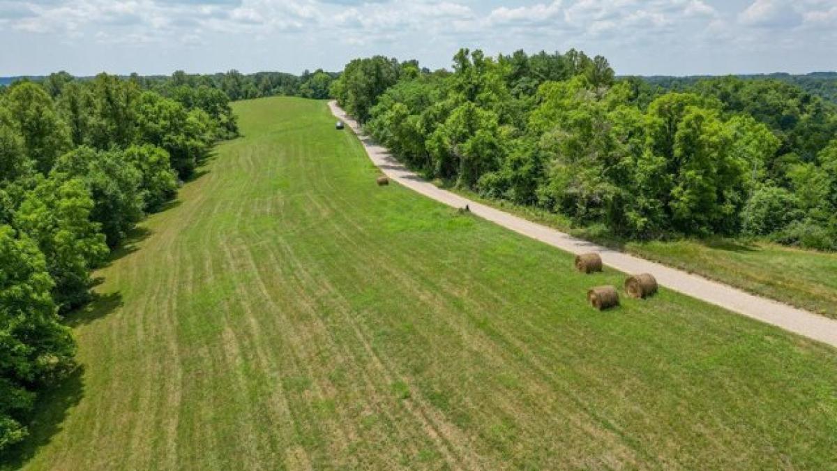 Picture of Home For Sale in Chesterhill, Ohio, United States