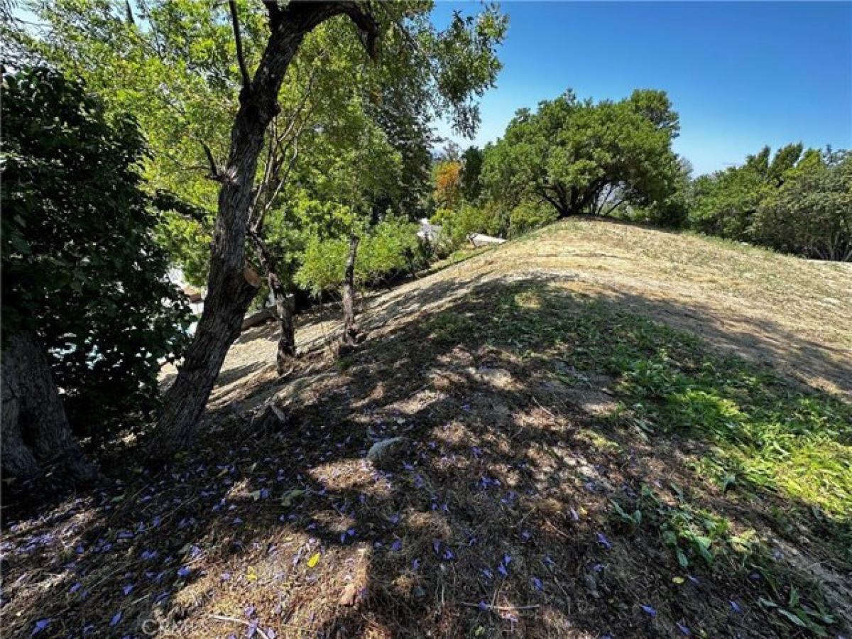 Picture of Residential Land For Sale in Encino, California, United States