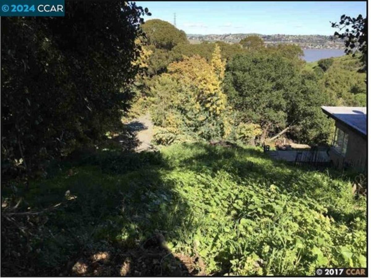 Picture of Residential Land For Sale in Crockett, California, United States