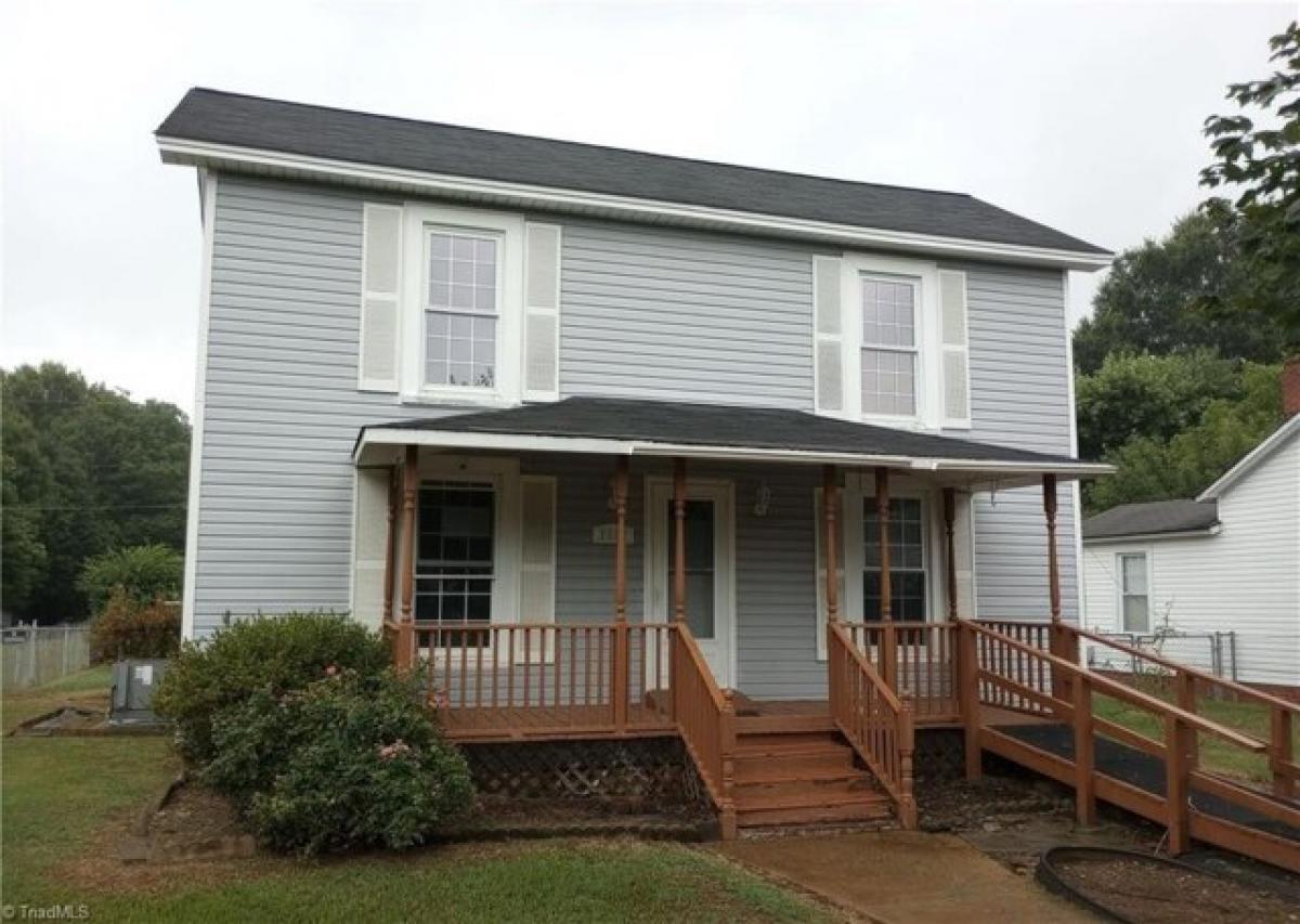 Picture of Home For Sale in Elon, North Carolina, United States