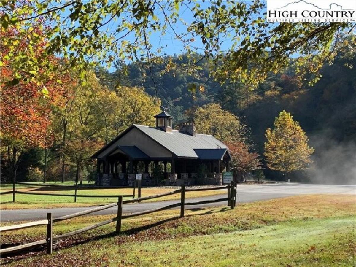 Picture of Residential Land For Sale in Lenoir, North Carolina, United States