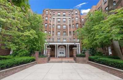 Home For Sale in Kew Gardens, New York