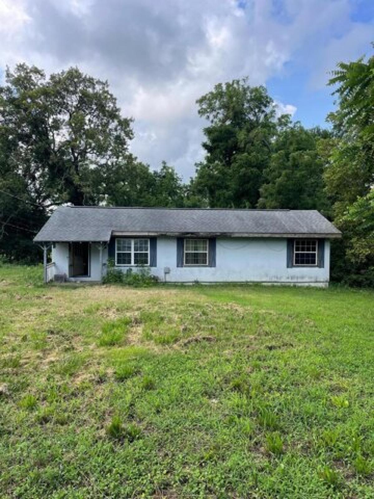 Picture of Home For Sale in Cassville, Missouri, United States