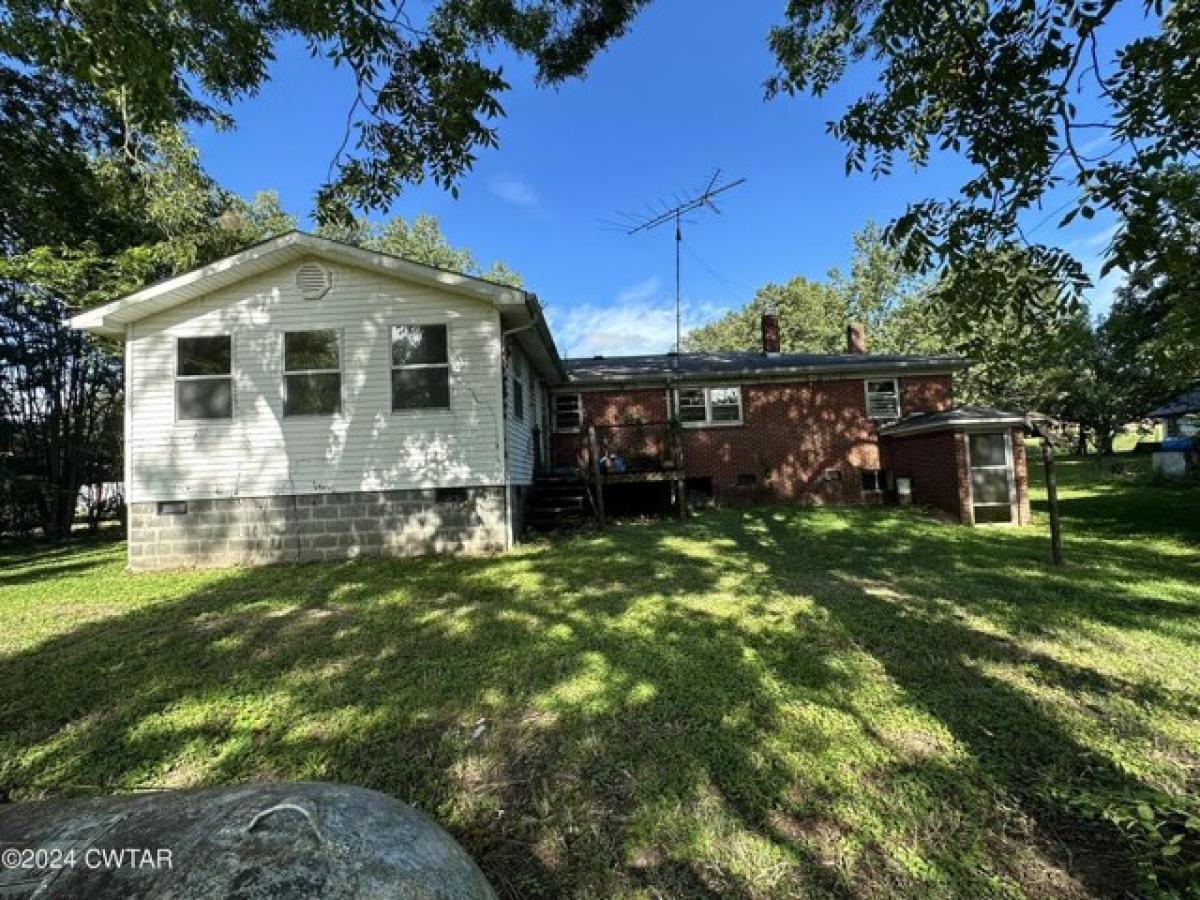 Picture of Home For Sale in Sharon, Tennessee, United States