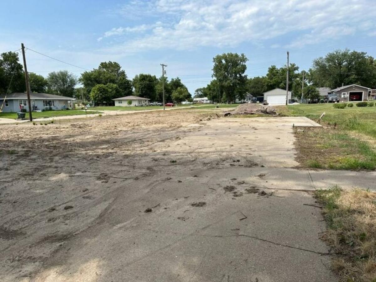 Picture of Residential Land For Sale in Hebron, Nebraska, United States